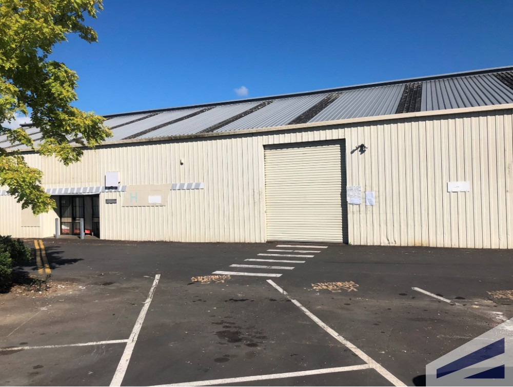 Commercial Realty 850sqm Manukau Warehouse